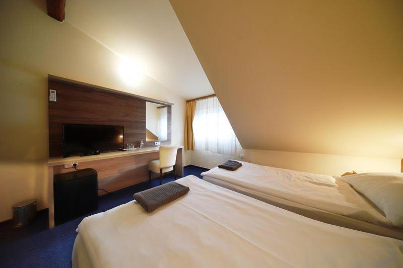 Pension Harmonie -Self Check-In Kolin Exterior photo