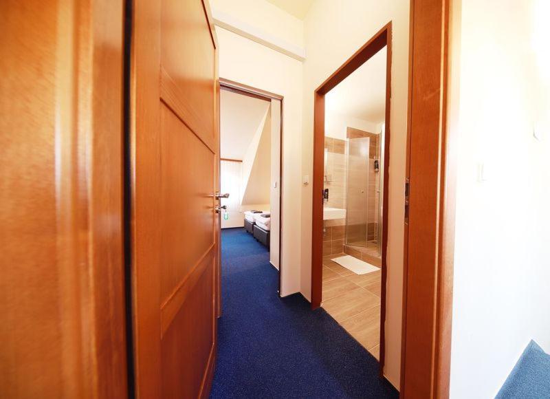 Pension Harmonie -Self Check-In Kolin Exterior photo